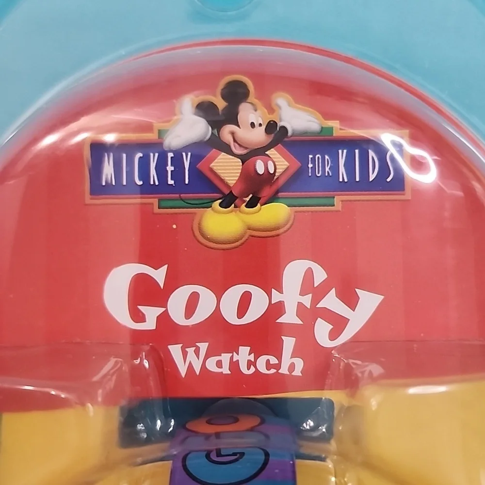 BNIB Mickey for Kids Goofy Watch